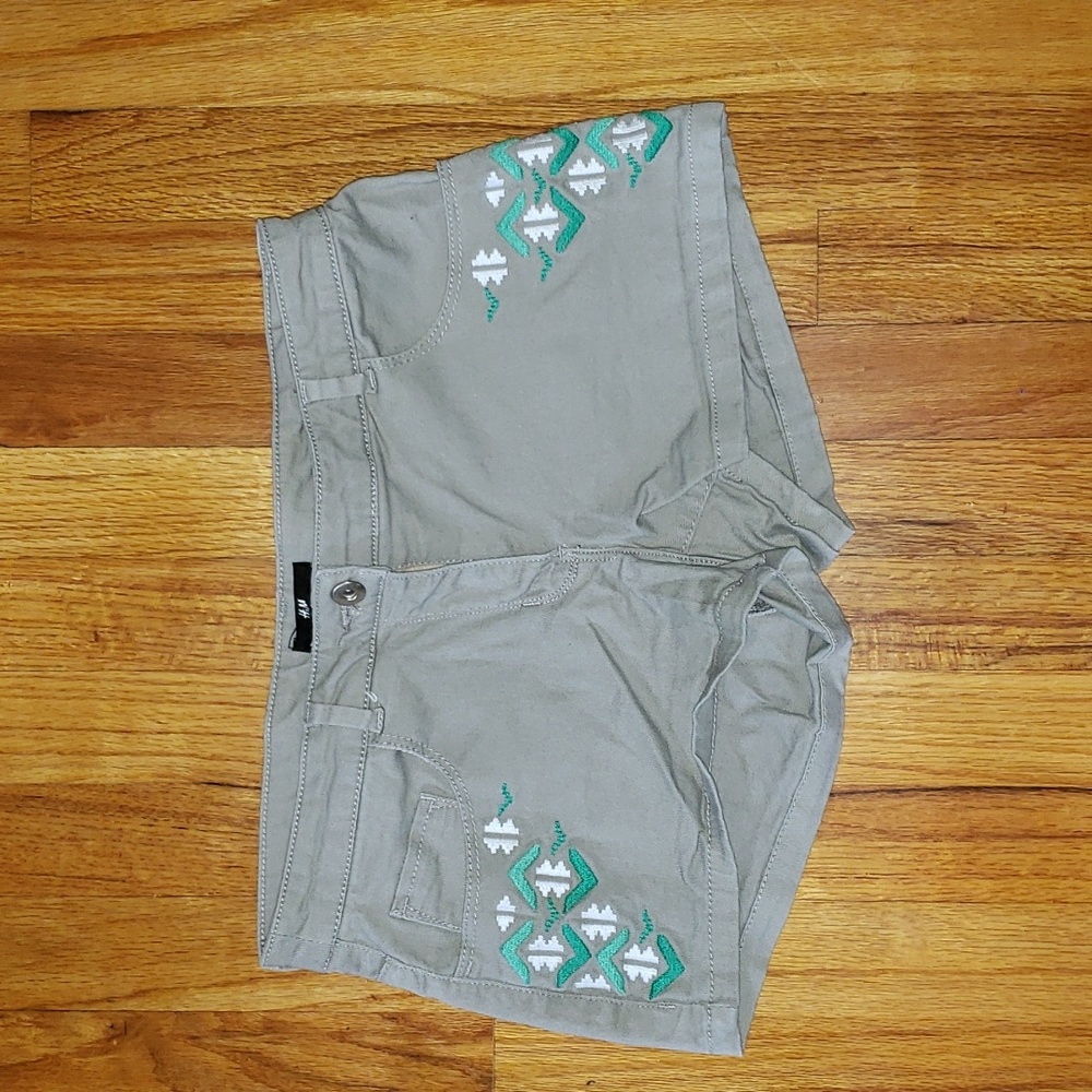H&M Low Rise Boho Khaki Shorts